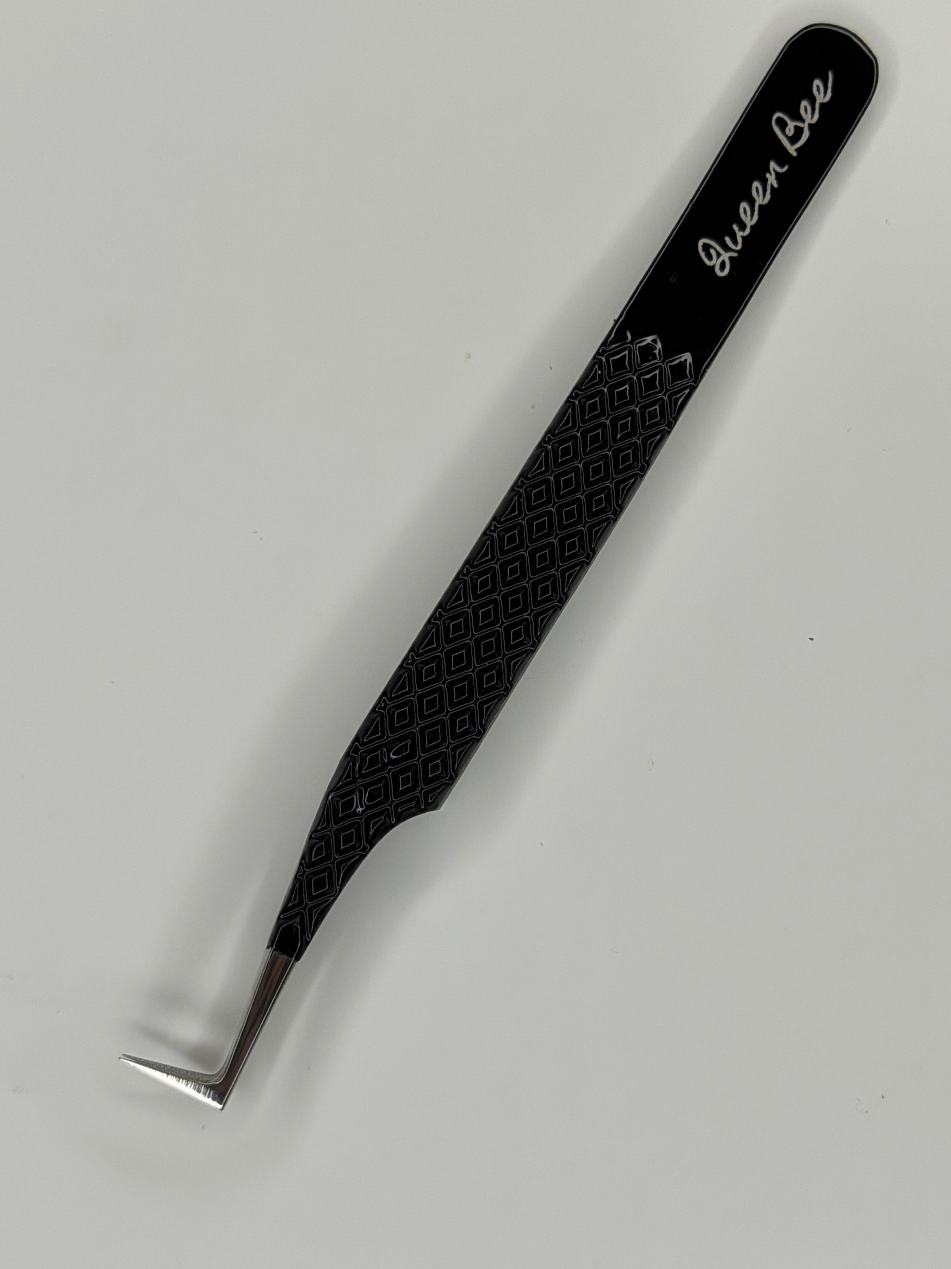 Queen B | Pick up Tweezer | Black